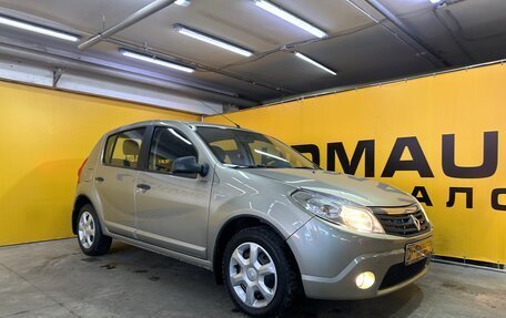 Renault Sandero I, 2010 год, 699 000 рублей, 2 фотография