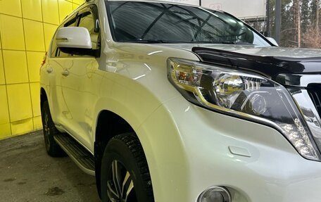 Toyota Land Cruiser Prado 150 рестайлинг 2, 2015 год, 3 399 000 рублей, 8 фотография