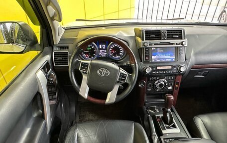 Toyota Land Cruiser Prado 150 рестайлинг 2, 2015 год, 3 399 000 рублей, 22 фотография