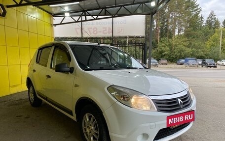 Renault Sandero I, 2013 год, 649 000 рублей, 3 фотография