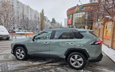 Toyota RAV4, 2019 год, 3 600 000 рублей, 4 фотография