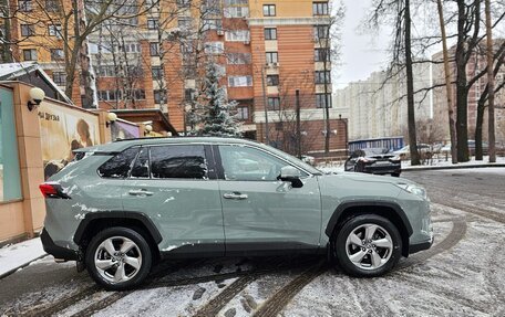 Toyota RAV4, 2019 год, 3 600 000 рублей, 9 фотография