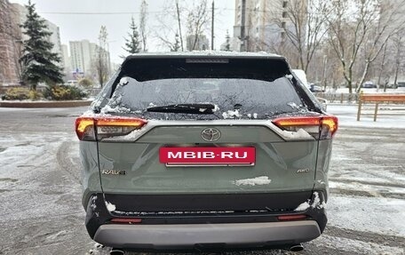 Toyota RAV4, 2019 год, 3 600 000 рублей, 6 фотография