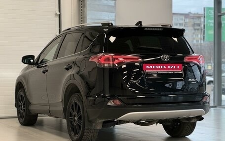 Toyota RAV4, 2017 год, 2 620 000 рублей, 6 фотография