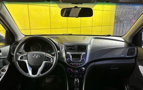 Hyundai Solaris II рестайлинг, 2015 год, 1 149 000 рублей, 18 фотография