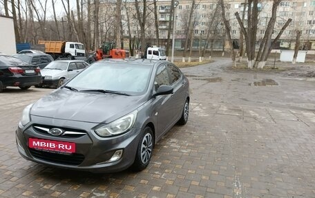 Hyundai Solaris II рестайлинг, 2014 год, 830 000 рублей, 2 фотография