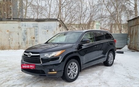 Toyota Highlander III, 2014 год, 3 500 000 рублей, 2 фотография