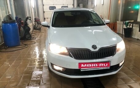 Skoda Rapid I, 2018 год, 1 370 000 рублей, 2 фотография