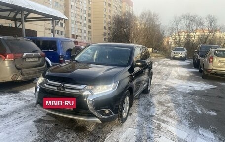 Mitsubishi Outlander III рестайлинг 3, 2016 год, 1 900 000 рублей, 5 фотография