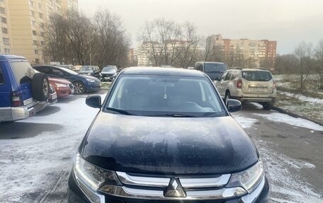 Mitsubishi Outlander III рестайлинг 3, 2016 год, 1 900 000 рублей, 2 фотография