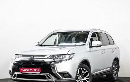 Mitsubishi Outlander III рестайлинг 3, 2019 год, 2 150 000 рублей, 1 фотография