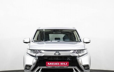 Mitsubishi Outlander III рестайлинг 3, 2019 год, 2 150 000 рублей, 2 фотография