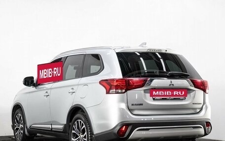 Mitsubishi Outlander III рестайлинг 3, 2019 год, 2 150 000 рублей, 6 фотография