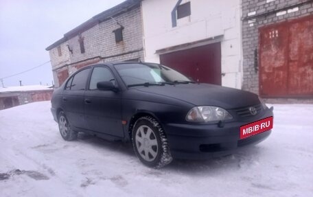 Toyota Avensis III рестайлинг, 2000 год, 180 000 рублей, 2 фотография