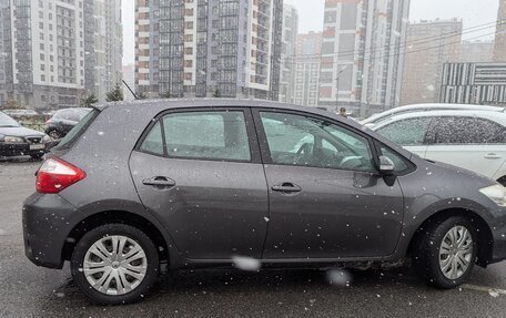 Toyota Auris II, 2011 год, 1 090 000 рублей, 3 фотография