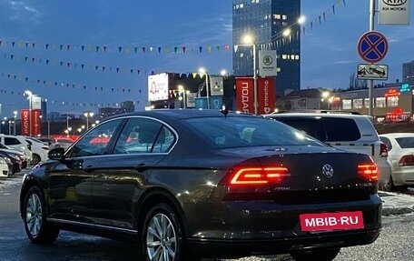 Volkswagen Passat B8 рестайлинг, 2015 год, 1 795 990 рублей, 9 фотография