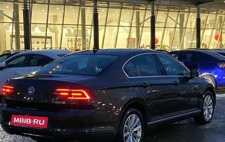 Volkswagen Passat B8 рестайлинг, 2015 год, 1 795 990 рублей, 11 фотография