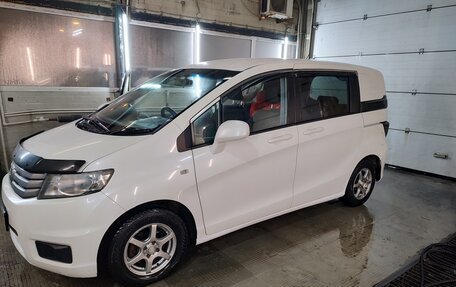 Honda Freed I, 2010 год, 1 030 000 рублей, 12 фотография