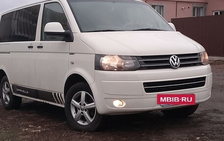 Volkswagen Caravelle T5, 2012 год, 2 130 000 рублей, 17 фотография