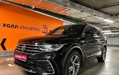 Volkswagen Tiguan II, 2021 год, 4 750 000 рублей, 1 фотография