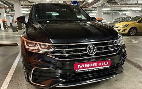 Volkswagen Tiguan II, 2021 год, 4 750 000 рублей, 2 фотография