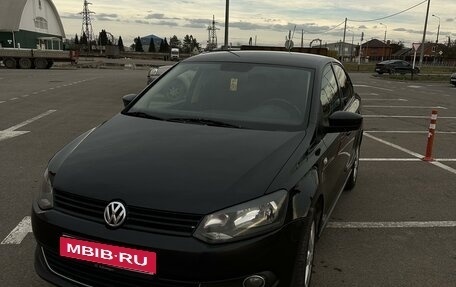 Volkswagen Polo VI (EU Market), 2012 год, 900 000 рублей, 1 фотография