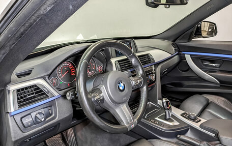 BMW 3 серия, 2019 год, 3 090 000 рублей, 16 фотография