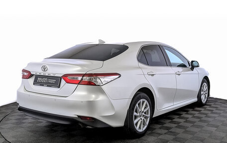 Toyota Camry, 2021 год, 2 890 000 рублей, 5 фотография