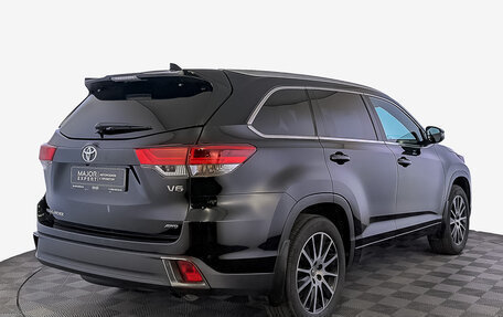 Toyota Highlander III, 2018 год, 4 500 000 рублей, 5 фотография