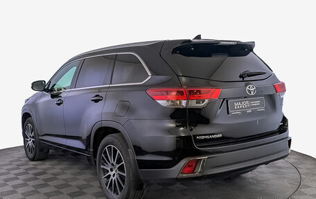 Toyota Highlander III, 2018 год, 4 500 000 рублей, 7 фотография