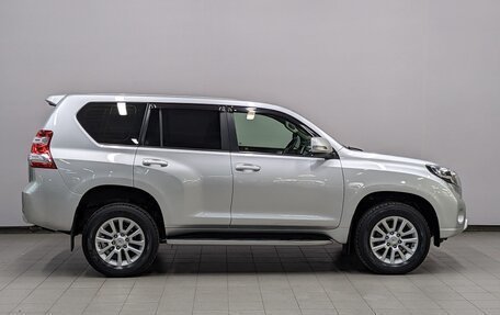 Toyota Land Cruiser Prado 150 рестайлинг 2, 2014 год, 3 420 000 рублей, 4 фотография