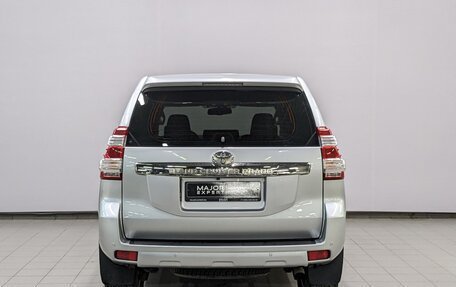 Toyota Land Cruiser Prado 150 рестайлинг 2, 2014 год, 3 420 000 рублей, 6 фотография