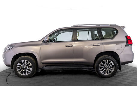 Toyota Land Cruiser Prado 150 рестайлинг 2, 2022 год, 8 700 000 рублей, 8 фотография