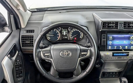 Toyota Land Cruiser Prado 150 рестайлинг 2, 2022 год, 8 700 000 рублей, 22 фотография