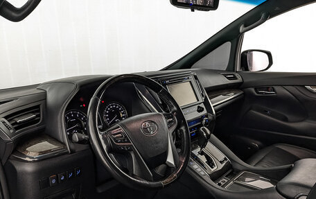 Toyota Alphard III, 2018 год, 5 490 000 рублей, 14 фотография