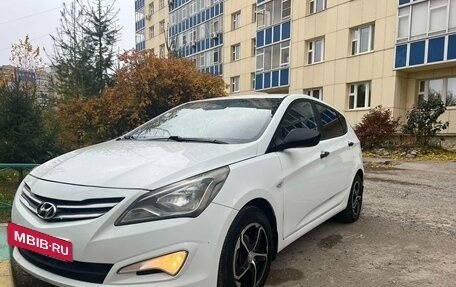 Hyundai Solaris II рестайлинг, 2015 год, 1 120 000 рублей, 12 фотография