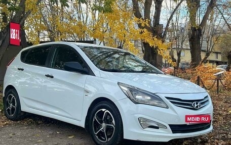 Hyundai Solaris II рестайлинг, 2015 год, 1 120 000 рублей, 14 фотография