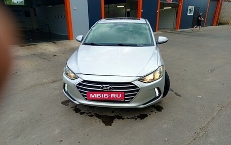 Hyundai Elantra VI рестайлинг, 2017 год, 1 640 000 рублей, 3 фотография