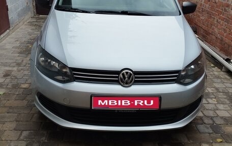 Volkswagen Polo VI (EU Market), 2013 год, 1 180 000 рублей, 1 фотография