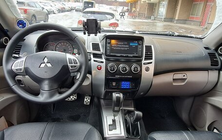 Mitsubishi Pajero Sport II рестайлинг, 2013 год, 2 350 000 рублей, 7 фотография