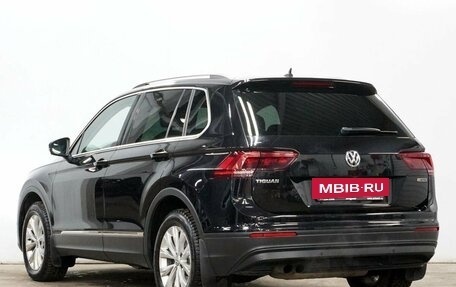 Volkswagen Tiguan II, 2018 год, 2 700 000 рублей, 6 фотография