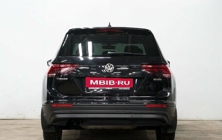 Volkswagen Tiguan II, 2018 год, 2 700 000 рублей, 7 фотография