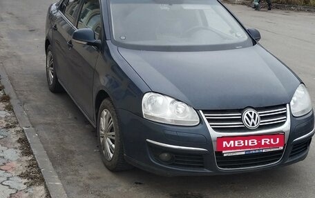 Volkswagen Jetta VI, 2010 год, 585 000 рублей, 2 фотография