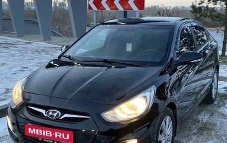 Hyundai Solaris II рестайлинг, 2012 год, 950 000 рублей, 15 фотография