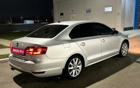 Volkswagen Jetta VI, 2012 год, 1 250 000 рублей, 3 фотография