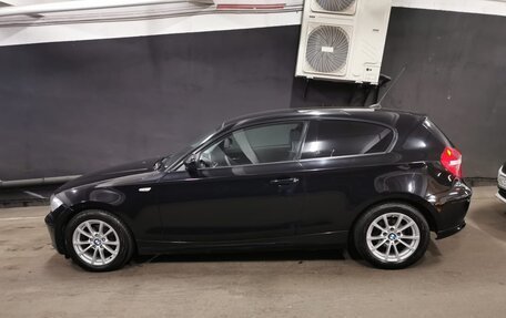 BMW 1 серия, 2011 год, 850 000 рублей, 2 фотография