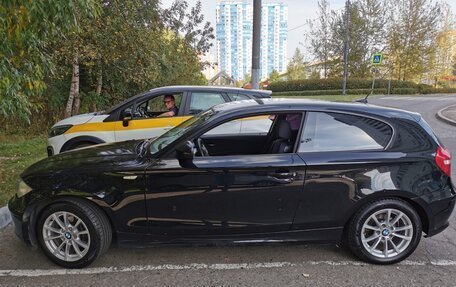 BMW 1 серия, 2011 год, 850 000 рублей, 5 фотография