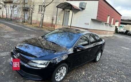 Volkswagen Jetta VI, 2014 год, 1 230 000 рублей, 2 фотография