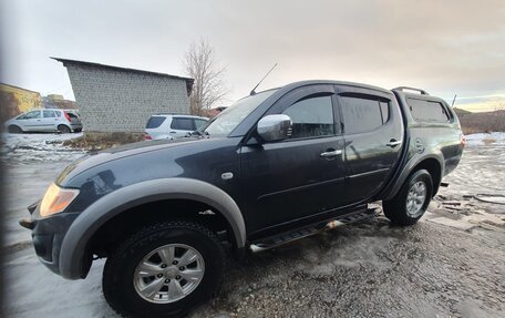 Mitsubishi L200 IV рестайлинг, 2013 год, 1 650 000 рублей, 2 фотография