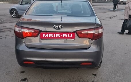 KIA Rio III рестайлинг, 2014 год, 970 000 рублей, 10 фотография